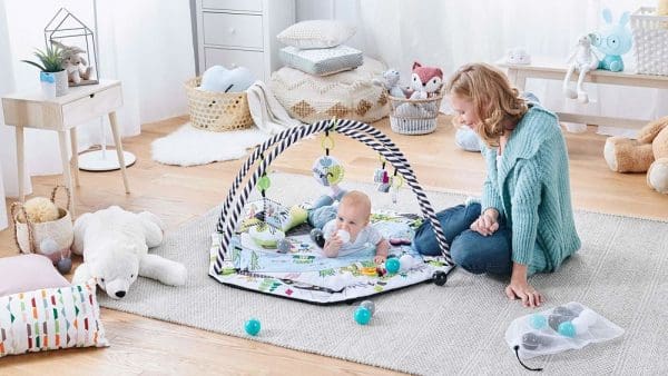 Baby gym s igračkama Kinderkraft Smartplay