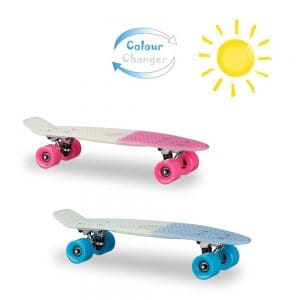 Dječji skateboard koji mijenja boju