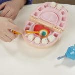 Play-Doh zubi od plastelina