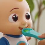 CoComelon interaktivna lutka za hranjenje