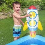 Dječja igraonica na napuhavanje s prskalicom za vodu Little Astronaut