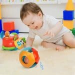 Igračka za bebe Šarena lopta sa zvečkom