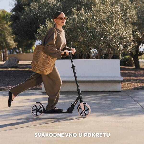 Praktičan romobil za život u pokretu Kinderkraft Freely