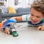 Transporter za igru s autićima Hot Wheels morski pas