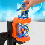 Fisher Price DC Super Friends Batman Zapovjedni centar 2 u 1 Zamka za zlikovce
