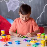 Play-Doh dječji set za igru s plastelinom u 10 boja Stamp’n Shape