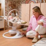 MoMi Pearl dječja električna ležaljka s lukom za senzorne igračke